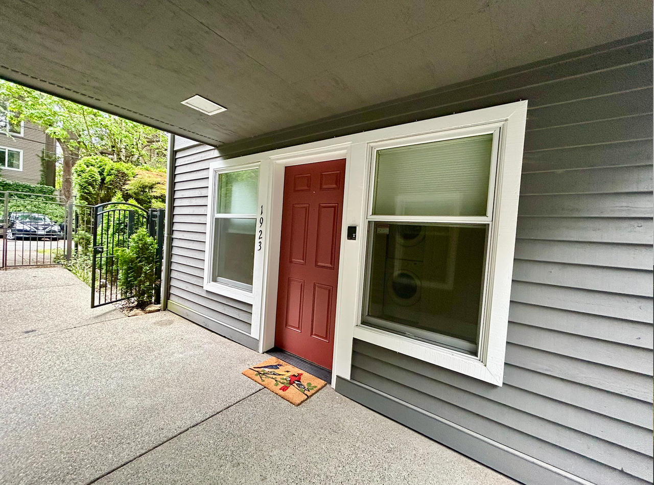 1923 42nd Ave E - Photo 3 of 27