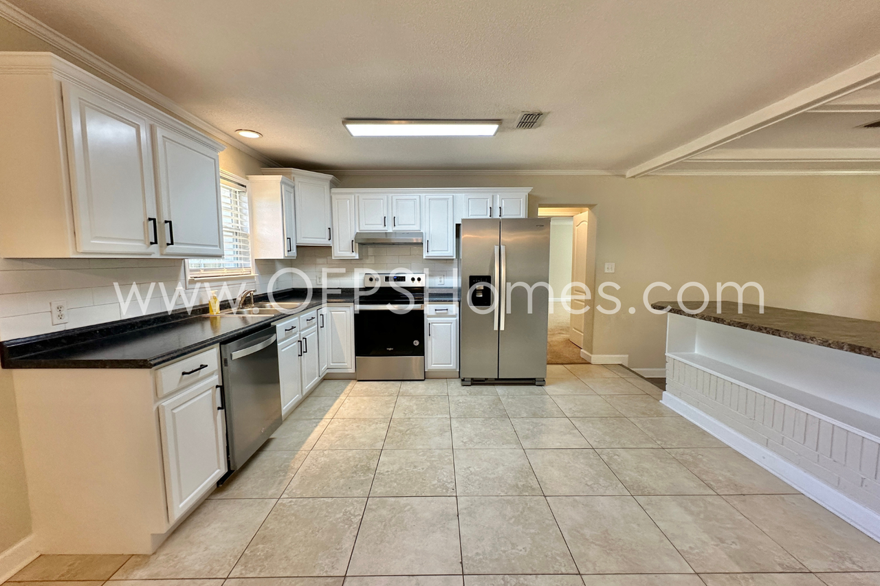 4490 Highway 87 - Photo 6 of 27