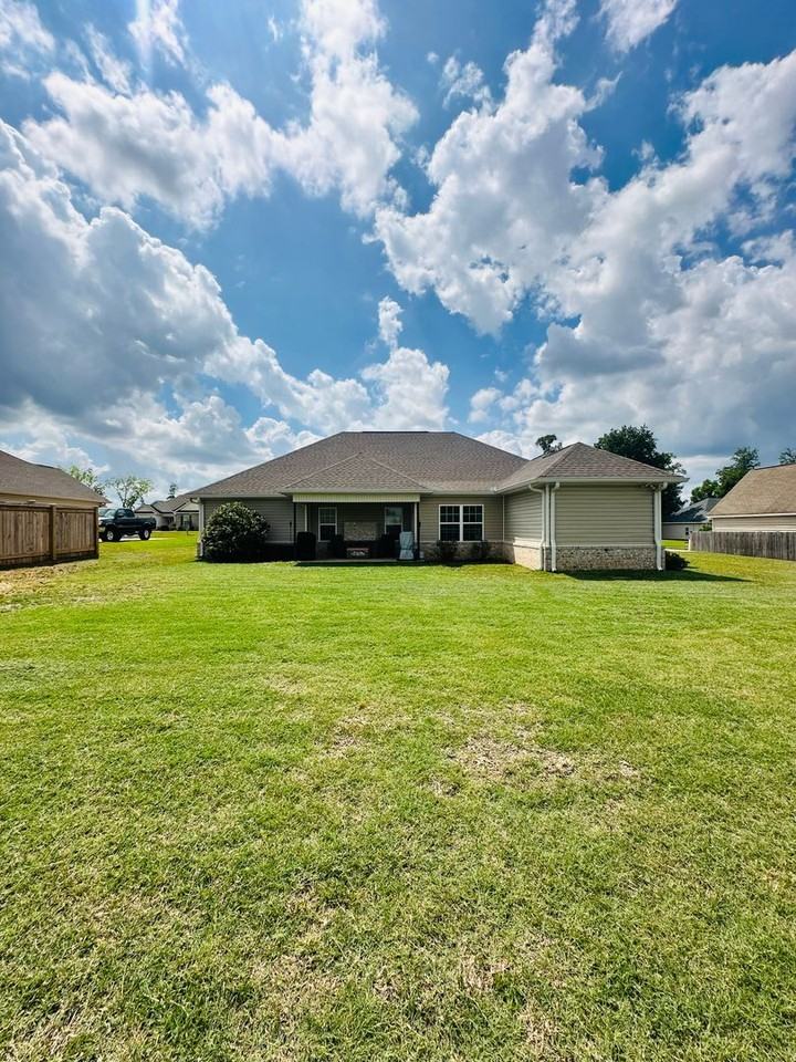 104 Chatham Ct - Photo 3 of 19