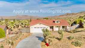 8621 Amador Ave - Photo 1 of 1