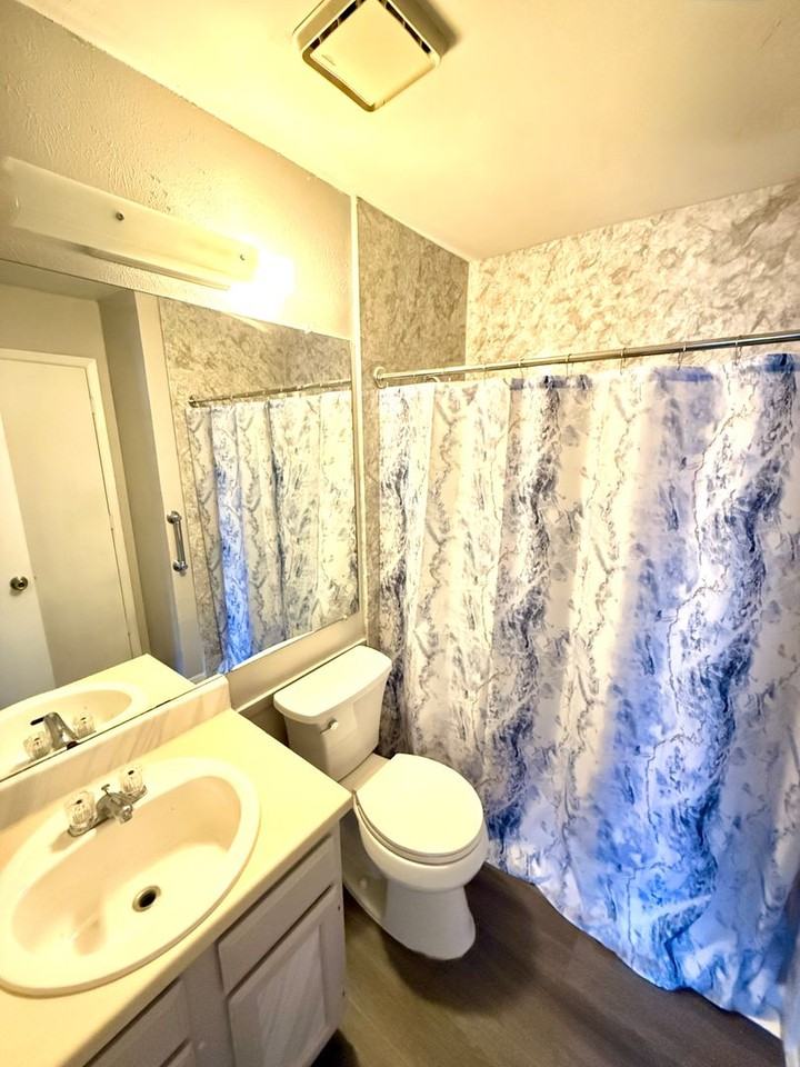 629 Carriagehouse Ln - Photo 3 of 11