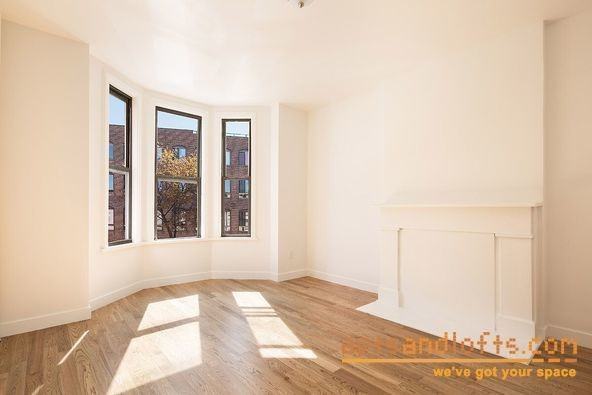 400 7th Ave #4R - Photo 2 of 4