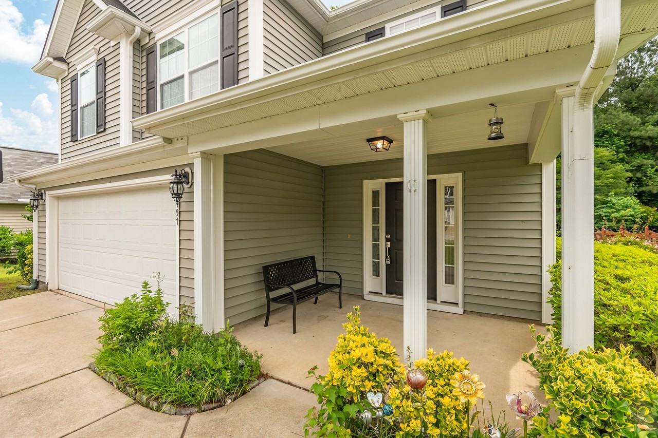 1157 Dexter Ridge Dr - Photo 2 of 31