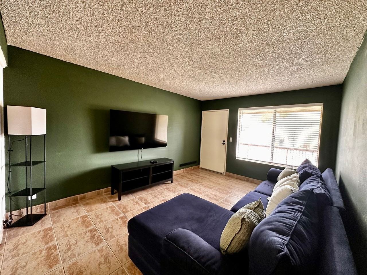 9647 Spyglass Ave - Photo 6 of 20