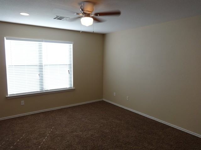 207 Wegstrom St - Photo 3 of 16