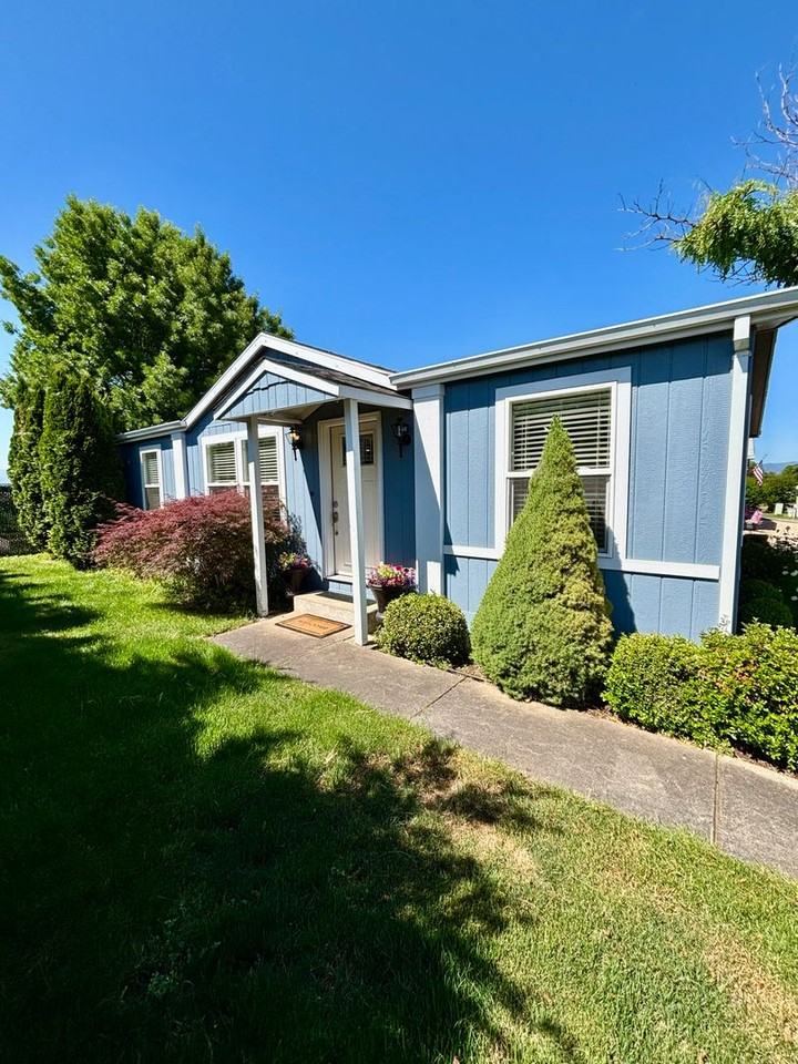 2212 Lara Ln - Photo 2 of 30