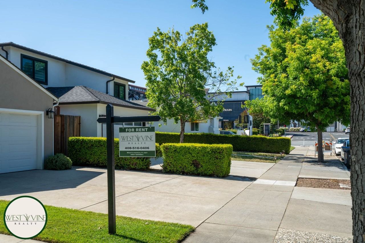 534 N Baywood Ave - Photo 2 of 18