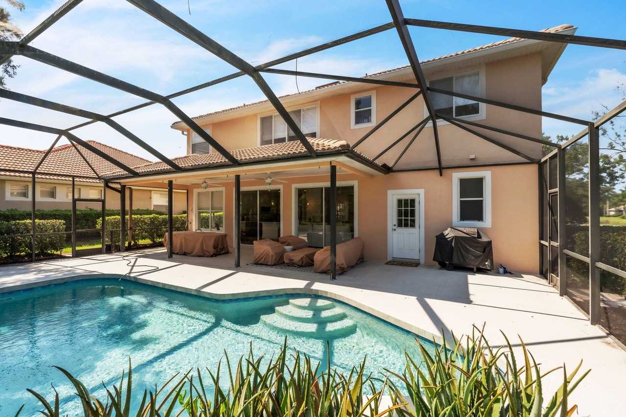 6815 Bay Hill Dr - Photo 3 of 30