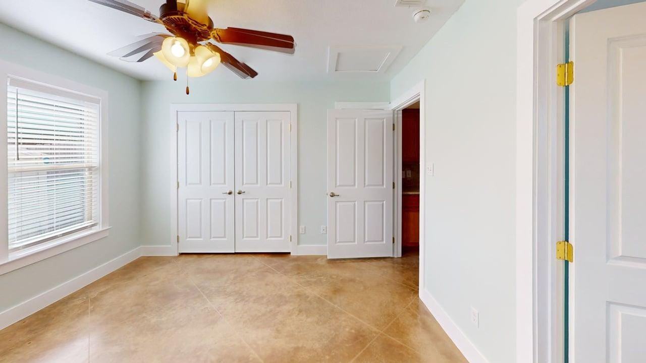 1240 Honor Ln - Photo 4 of 8