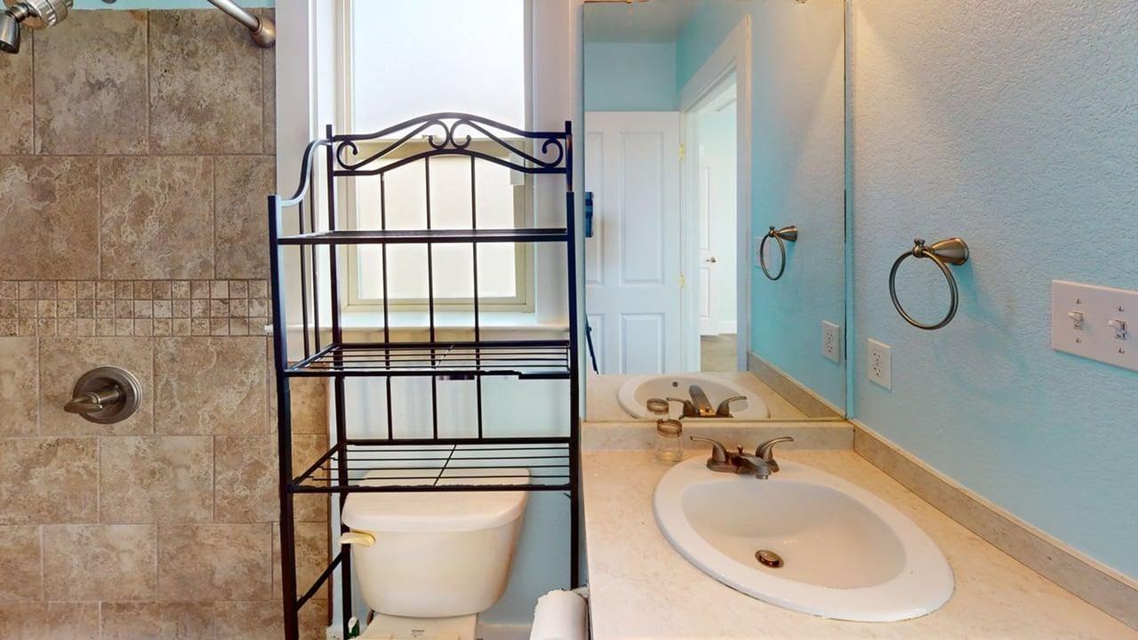 1247 Honor Ln - Photo 2 of 8