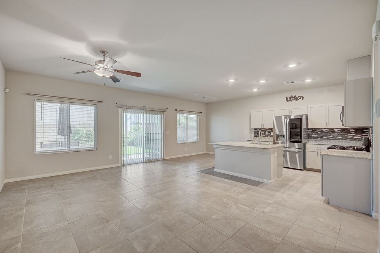 7869 Morganite Ave - Photo 3 of 42