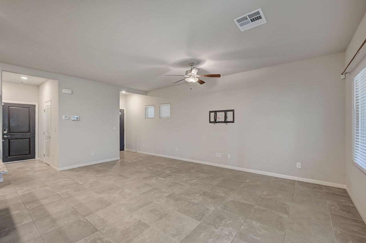 7869 Morganite Ave - Photo 5 of 42