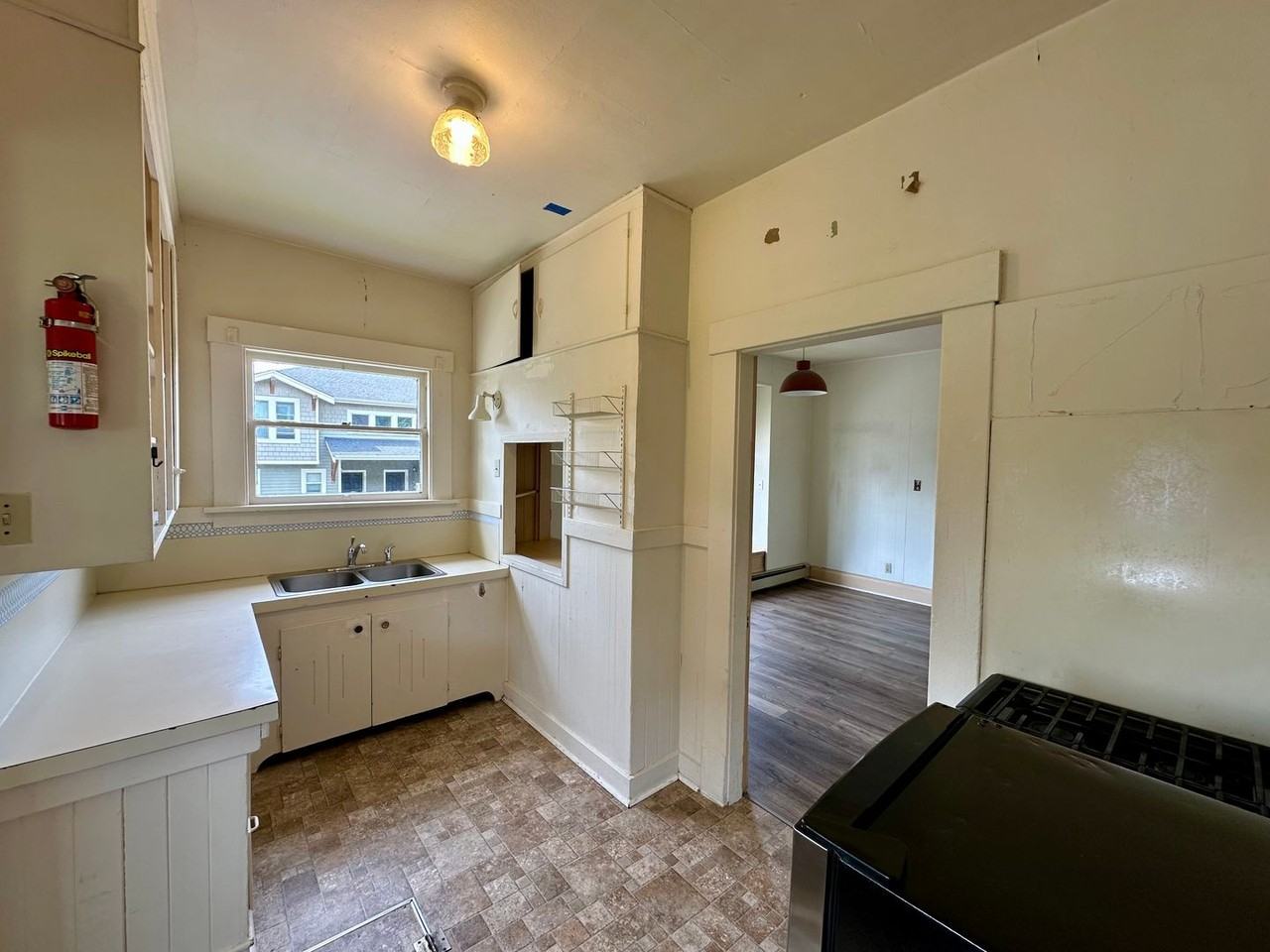 310 Pine St - Photo 3 of 22