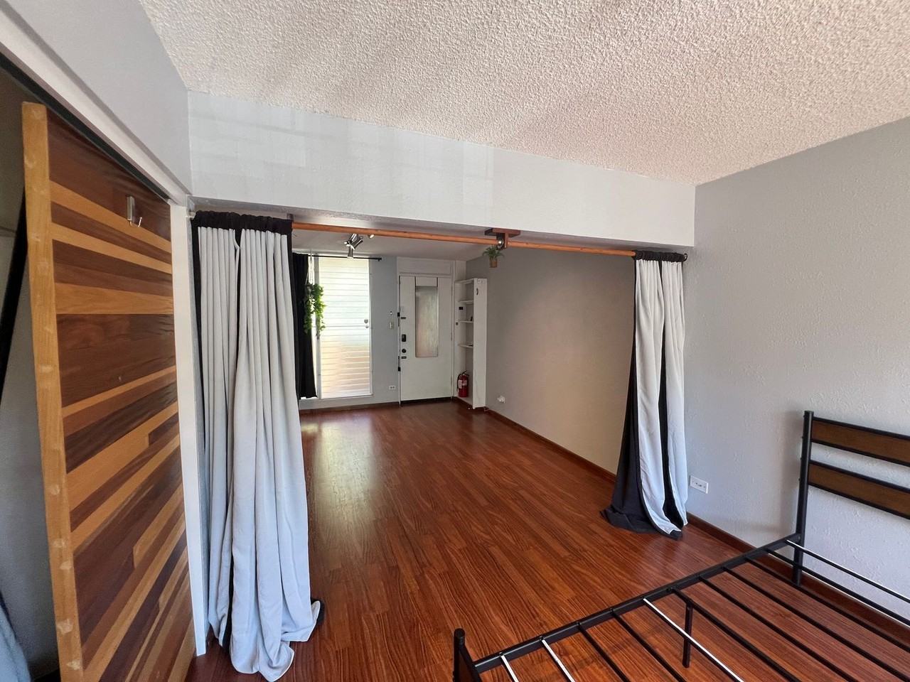2140 10th Ave ##405 - Photo 4 of 12