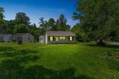 300 Estridge Rd - Photo 1 of 1