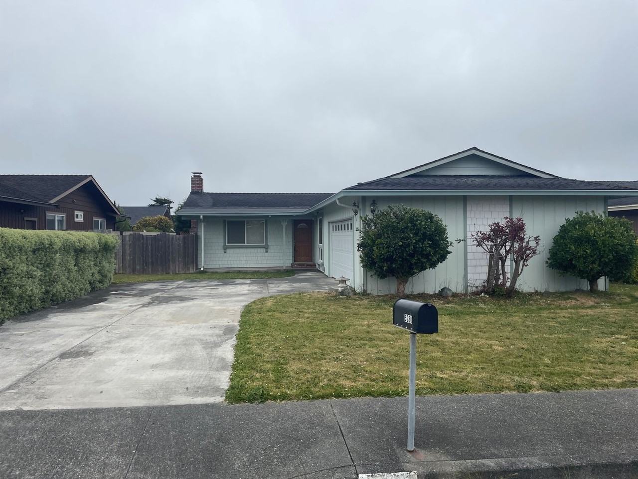 5260 Leppek Ct - Photo 2 of 47