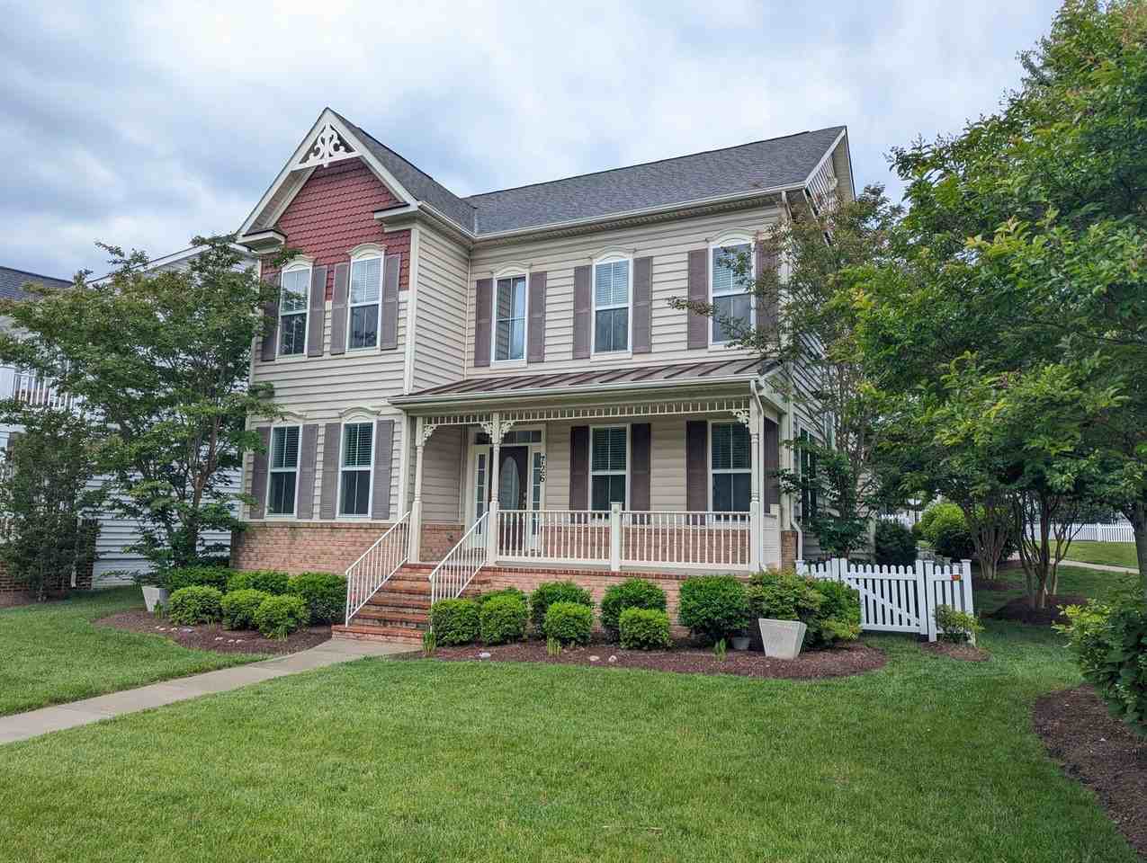 726 Potomac View Pkwy - Photo 2 of 50