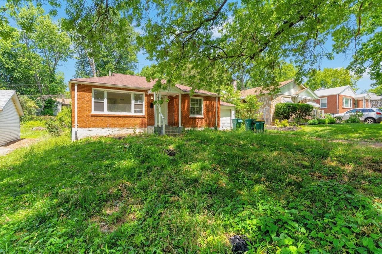 8135 Bloom Dr - Photo 5 of 31