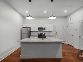 featured image of 212 7th St