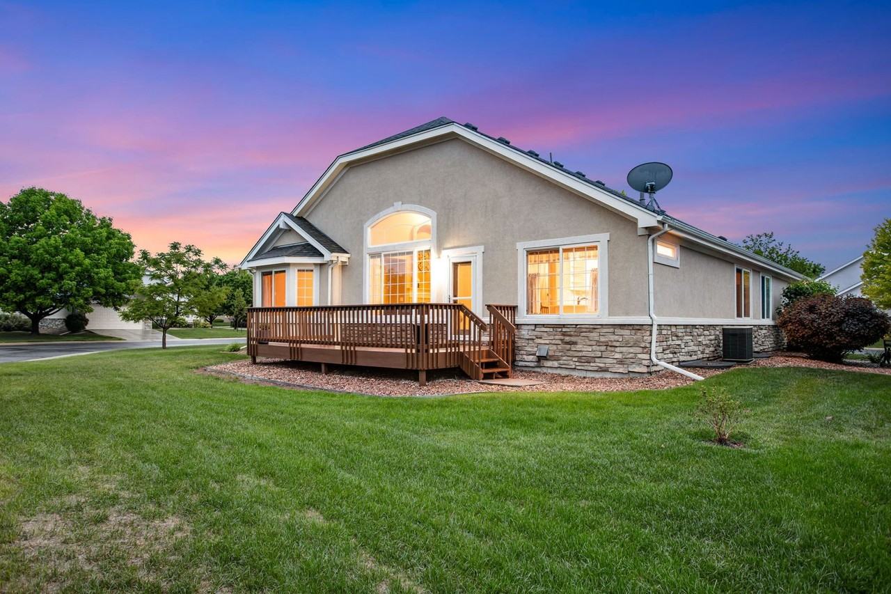 5402 Promontory Cir - Photo 4 of 38