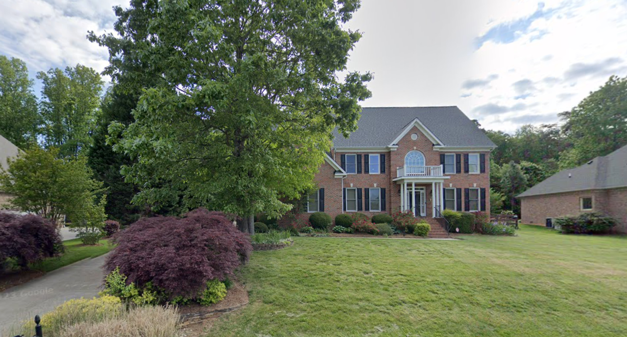 6110 Chalet Dr - Photo 3 of 9