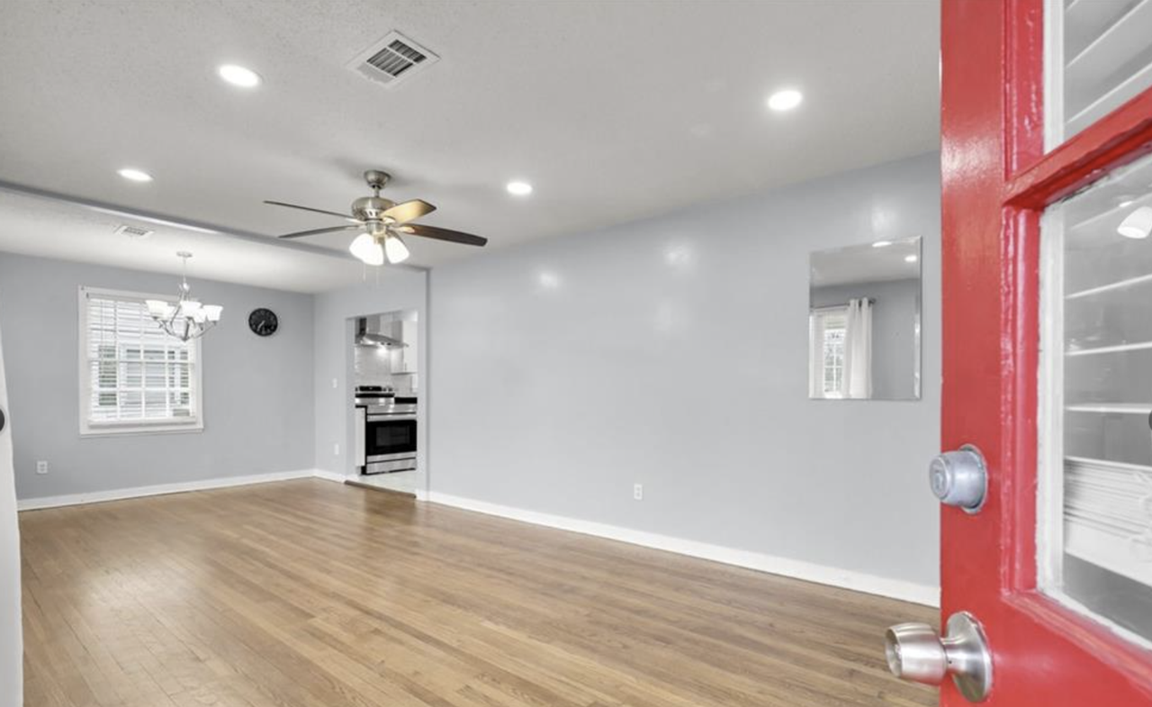 59 S Parkwood Dr - Photo 2 of 10