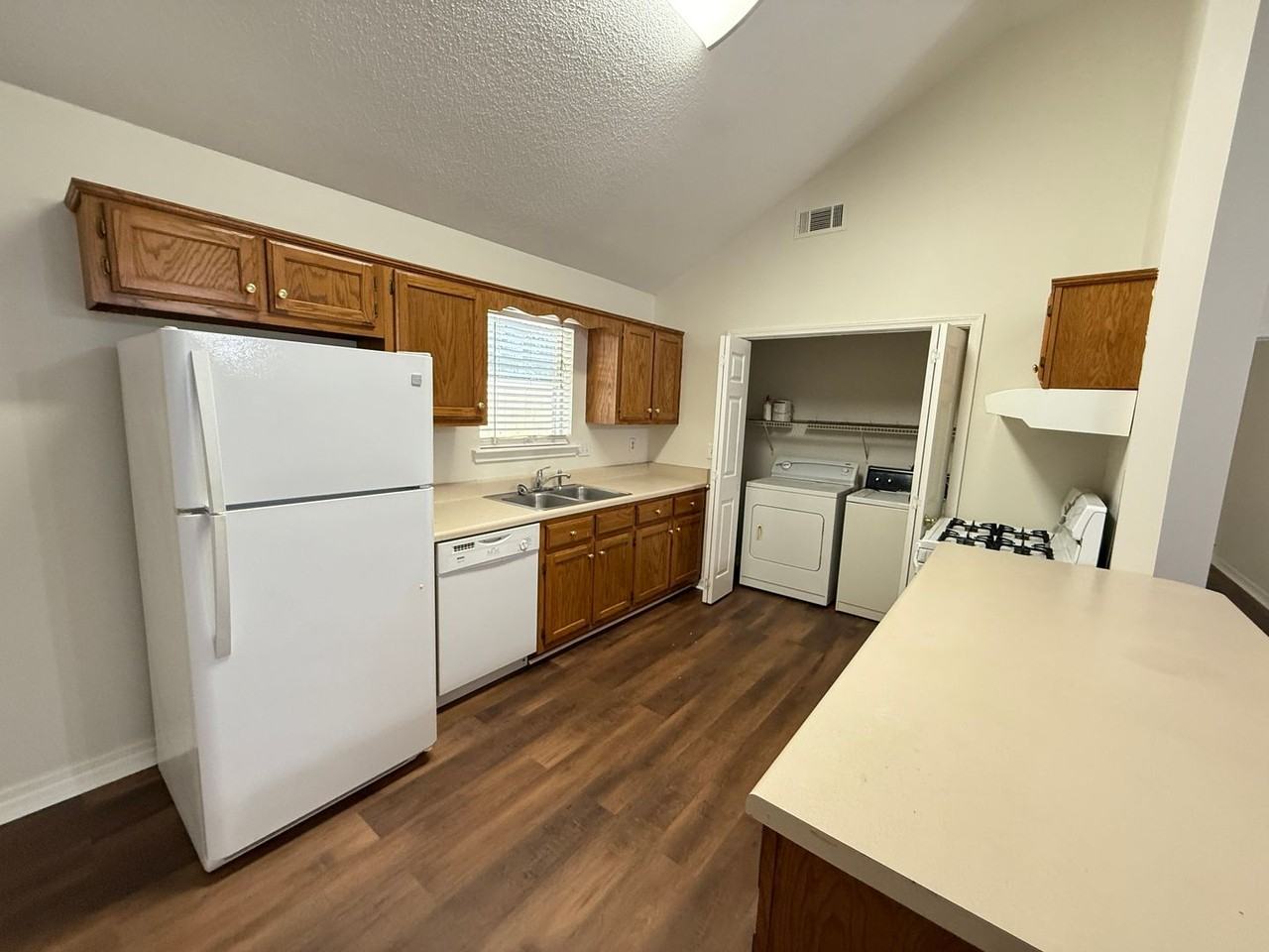 202 Wilson Cv - Photo 5 of 16