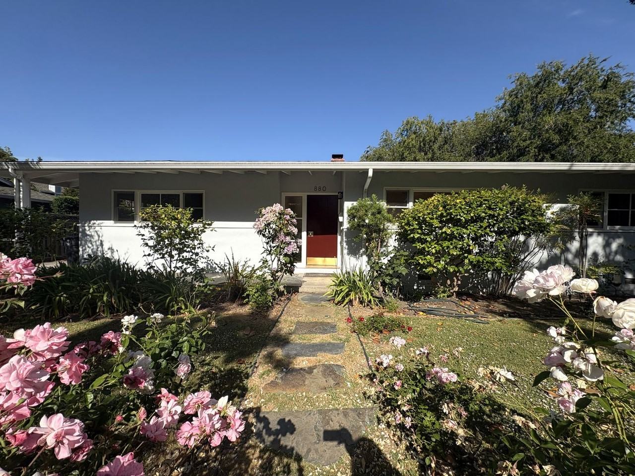 880 Newell Rd - Photo 2 of 31