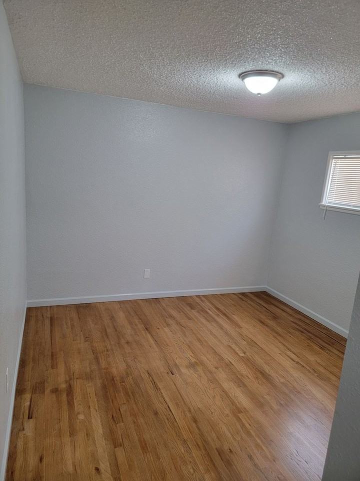 7040 Lanto St - Photo 3 of 13