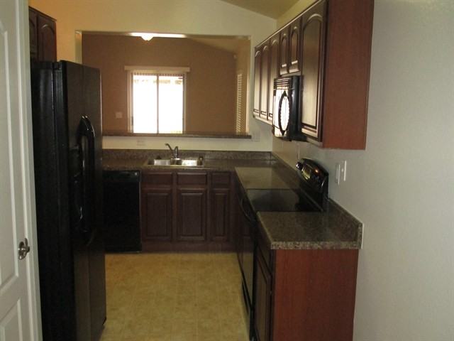 9832 W Quail Ave - Photo 3 of 7