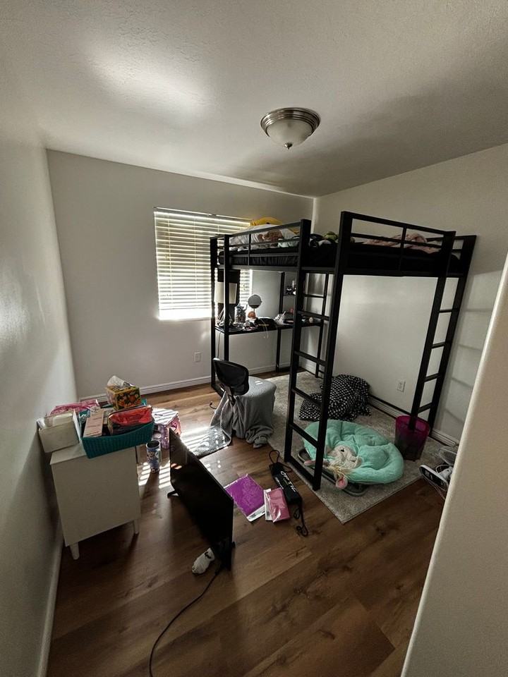 175 W Hancock Cir - Photo 3 of 25