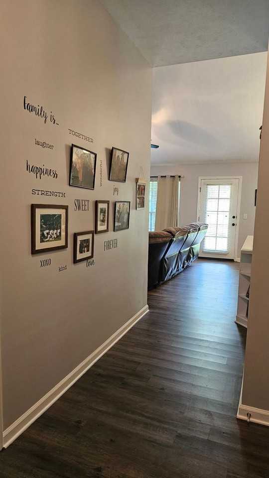 1009 Brashears Pt - Photo 3 of 24