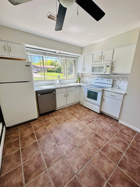 11130 Stanford Ave - Photo 2 of 9