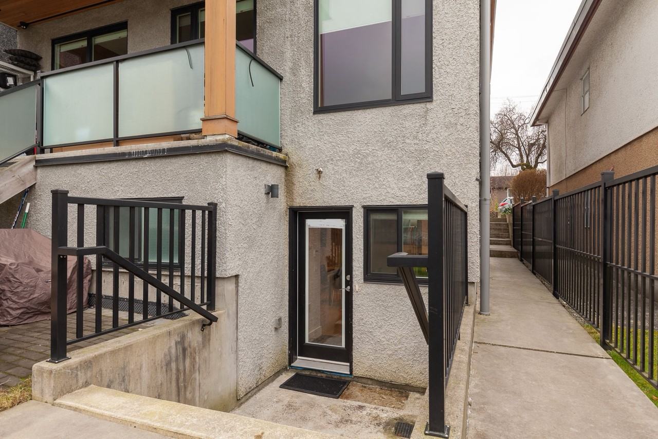 E 28th Ave - Photo 5 of 10