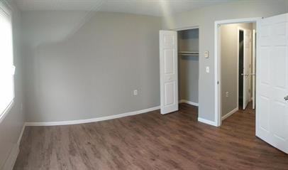 904 Baker Street - Photo 5 of 6