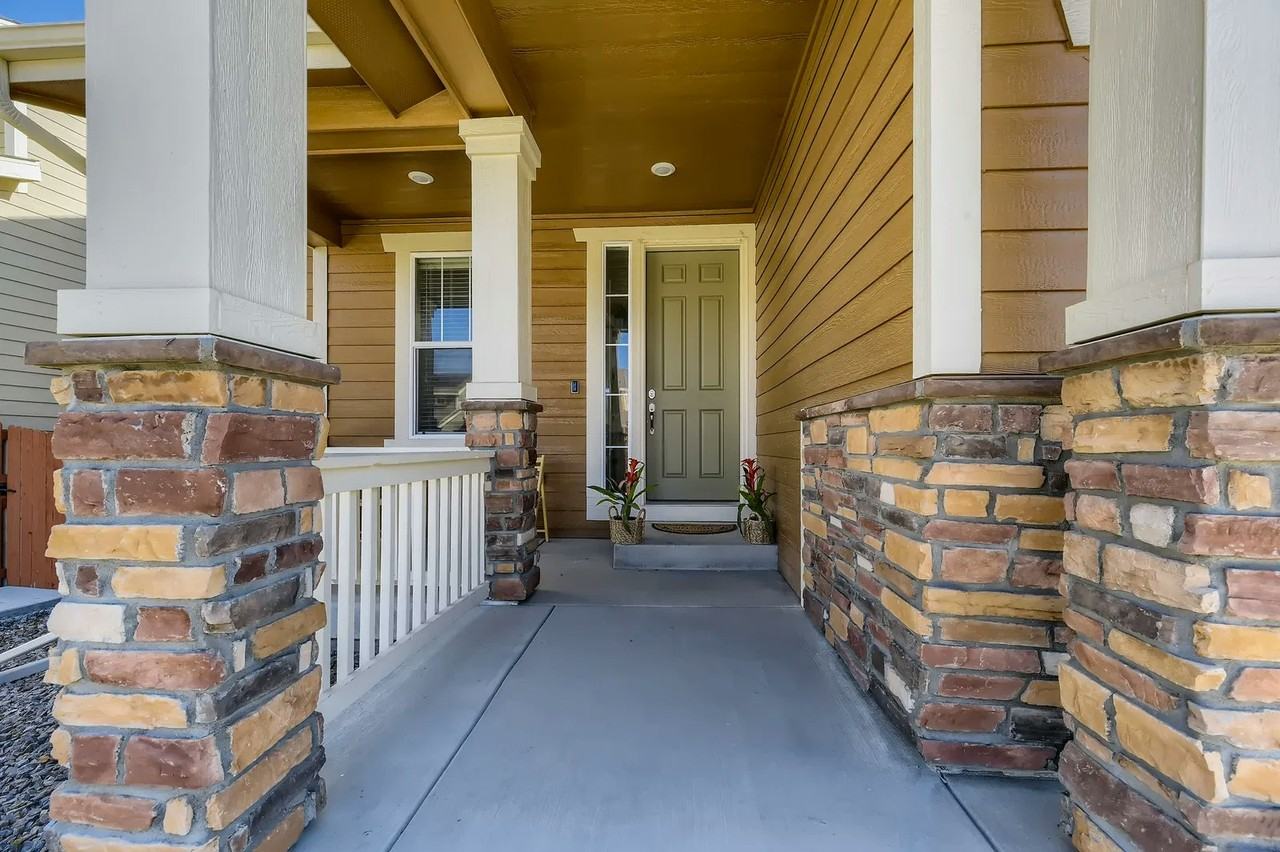 15014 Chicago Street - Photo 3 of 27