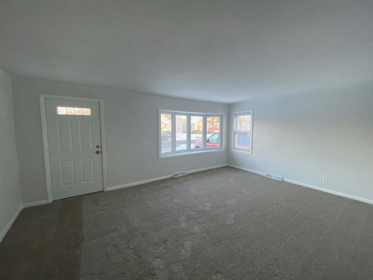 931 11th Street North - Photo 3 of 8