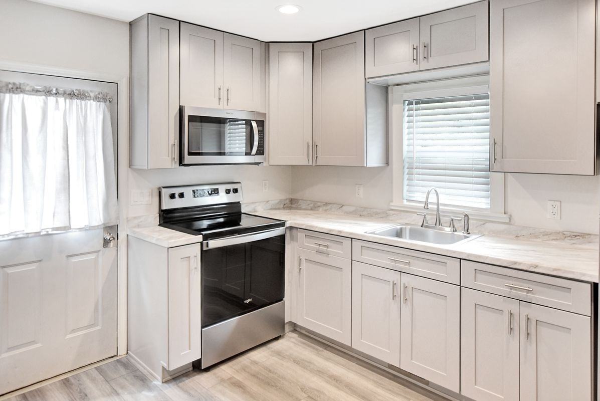 211 Friendship Rd - Photo 3 of 10