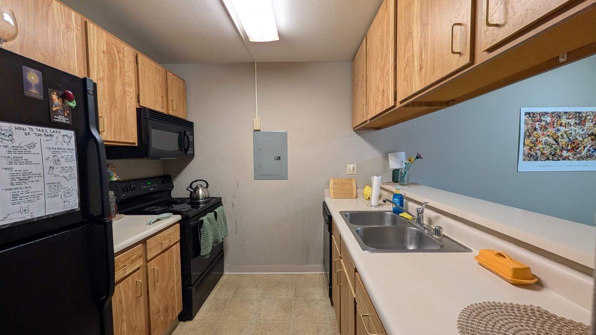 5333 Brody Dr - Photo 4 of 8