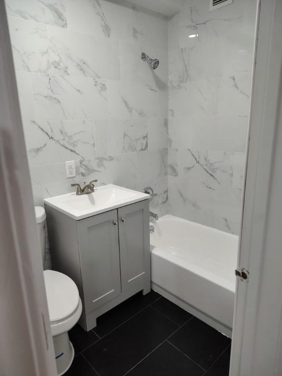 8423 103rd Ave - Photo 2 of 10