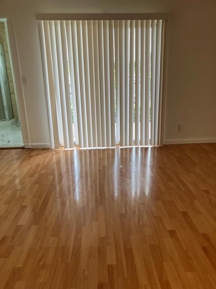 1303 Partridge Close #69 - Photo 4 of 8