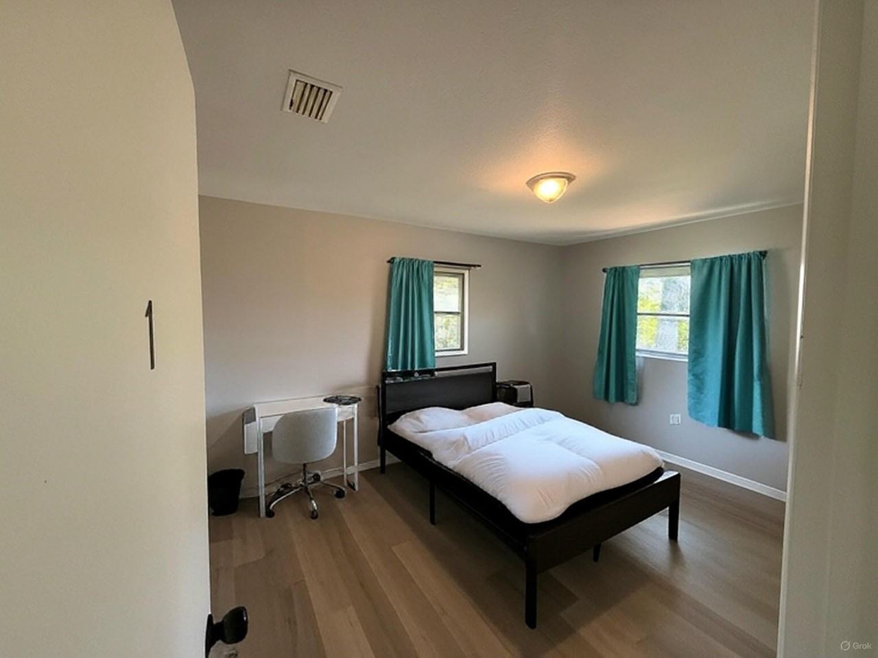 Lindell Ave - Photo 6 of 7