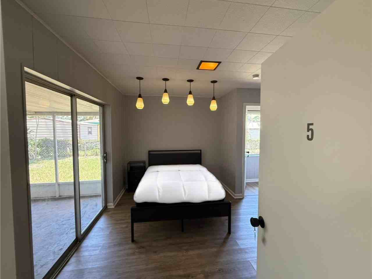 Lindell Ave - Photo 6 of 12