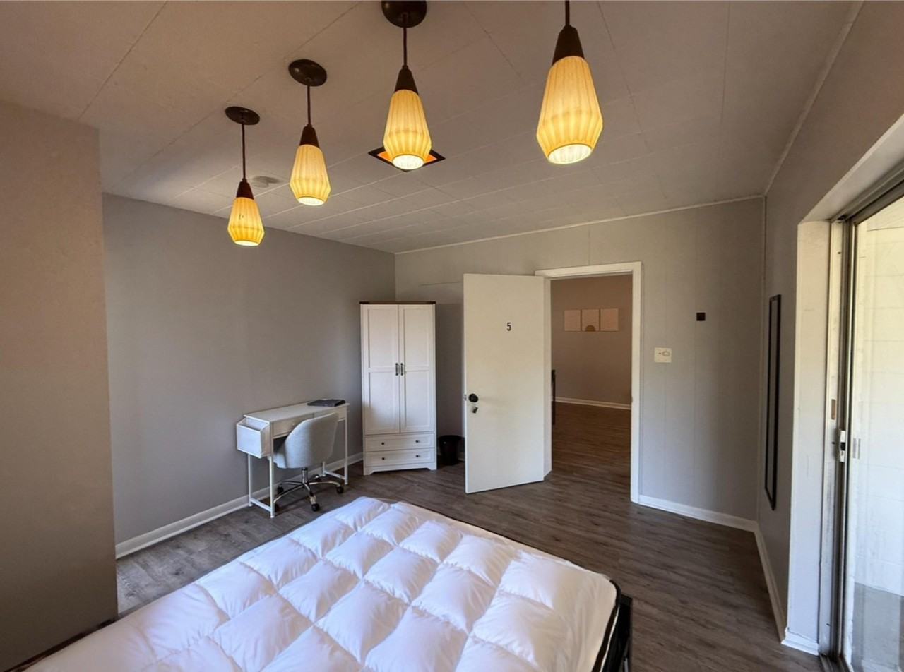 Lindell Ave - Photo 7 of 12