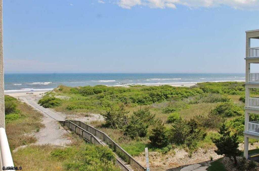 305 4th St S - Photo 3 of 45