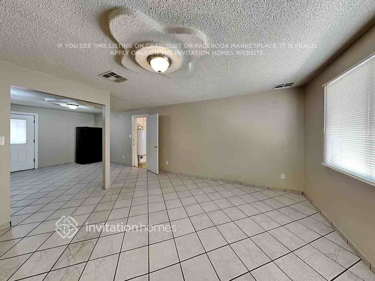 4651 N 79th Dr - Photo 6 of 18