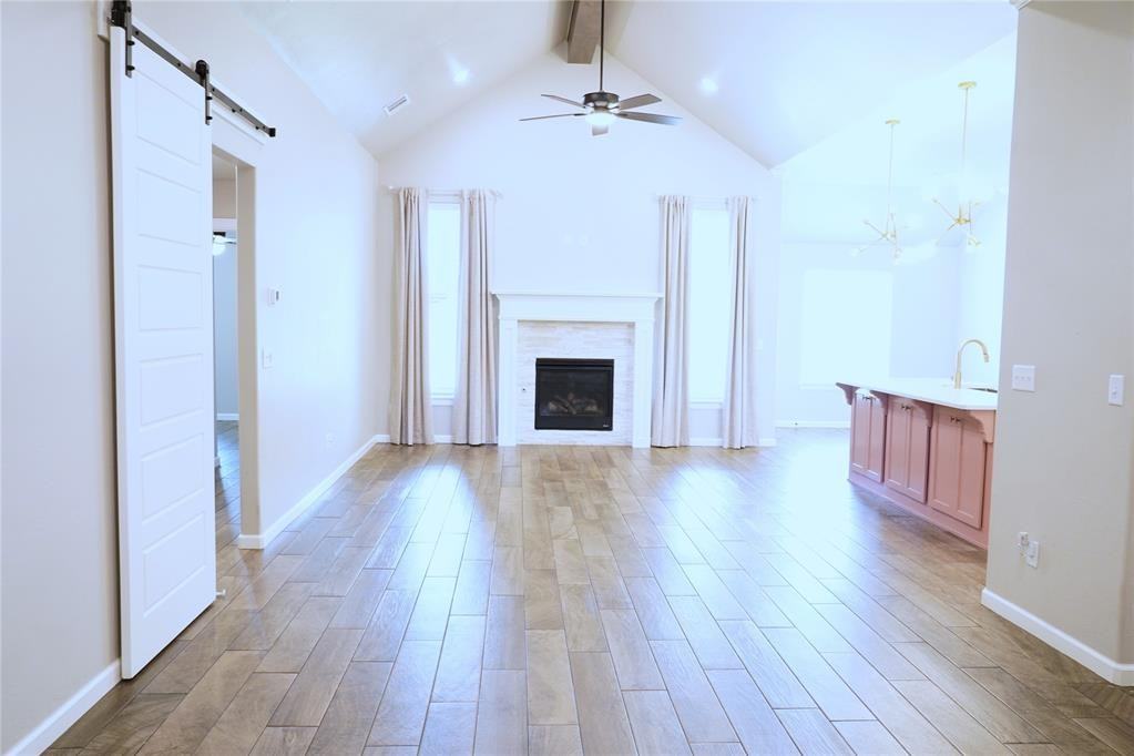 5500 Carmel Creek Dr - Photo 4 of 26