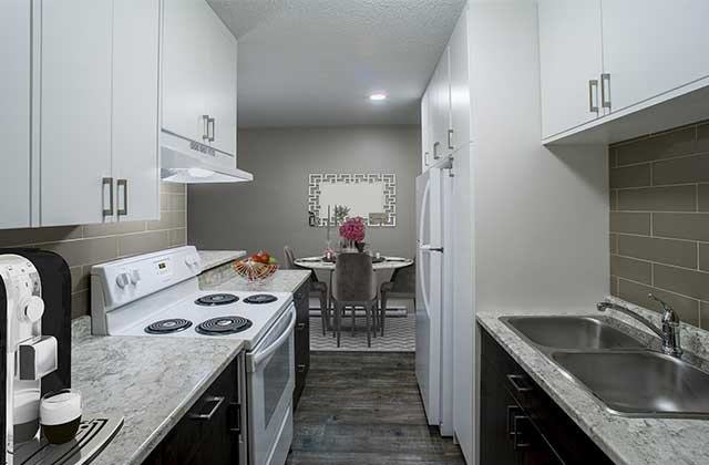 Stetson Place Apartments - Photo 3 of 8