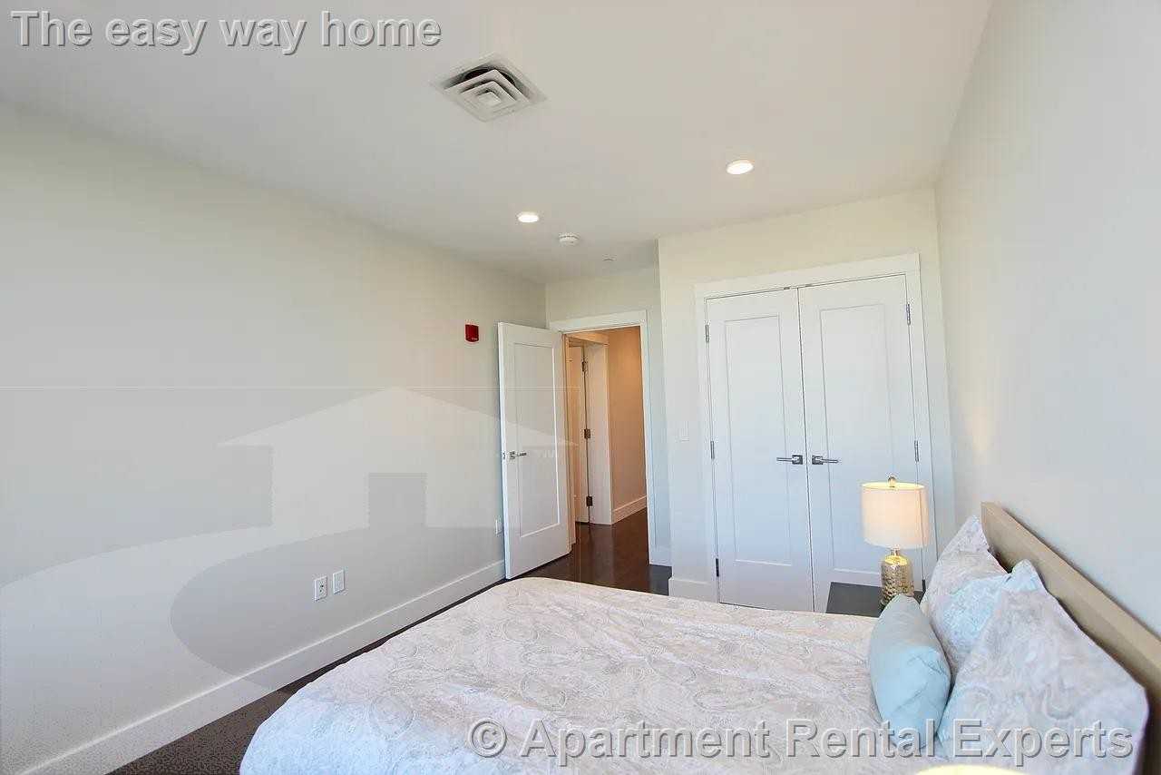 434 Mcgrath Highway #409 - Photo 5 of 6