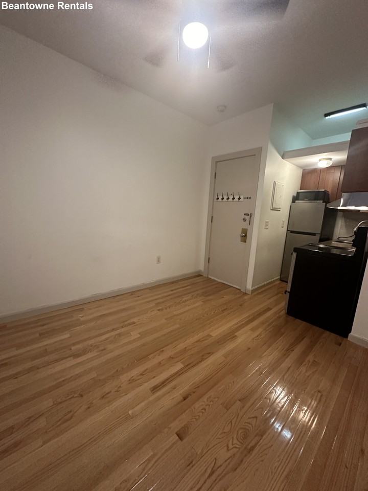 Saint Botolph St #7B - Photo 2 of 11